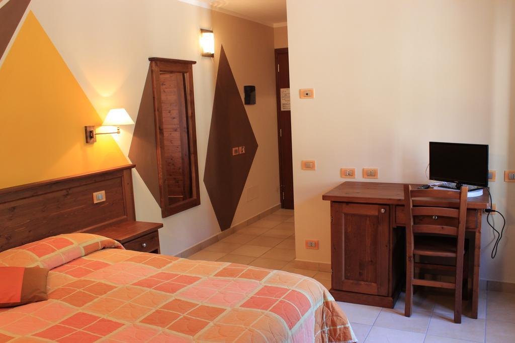 Chalet Seggiovia Pontechianale Zimmer foto